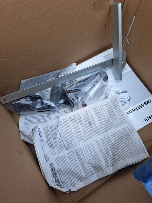 Vând  circular de mână bosch GkS 600