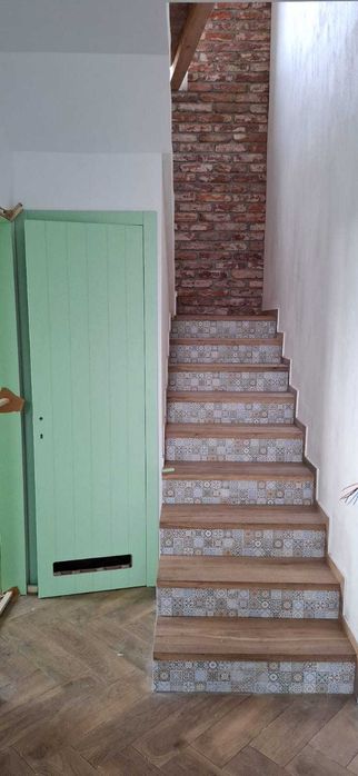 De vanzare casa cu piscina la lac Apa