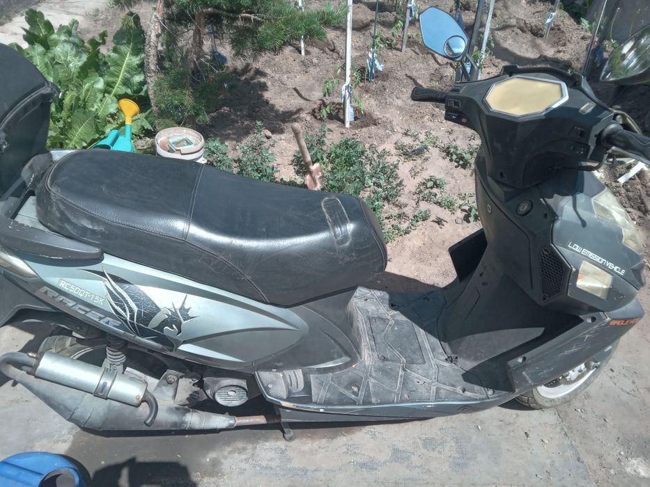 Продаю скутер .Racer