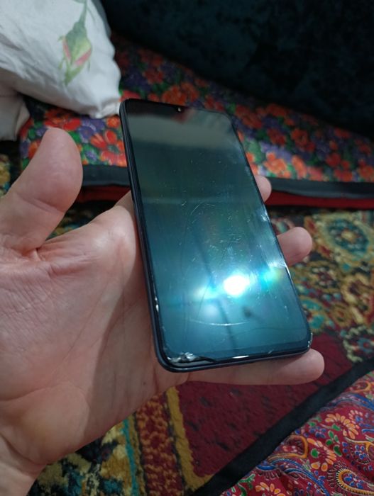 Vivo v21 8+4gb/128gb ishlashi zo'r. Korobka bor