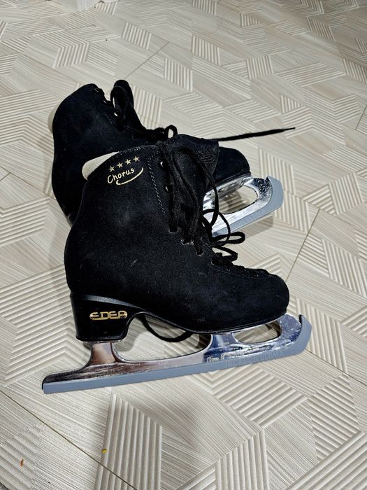 Срочно продаются коньки