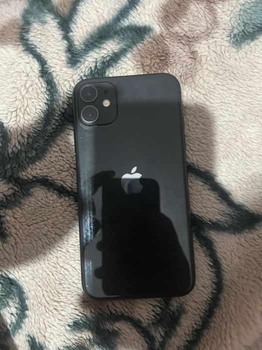 Продам айфон 11