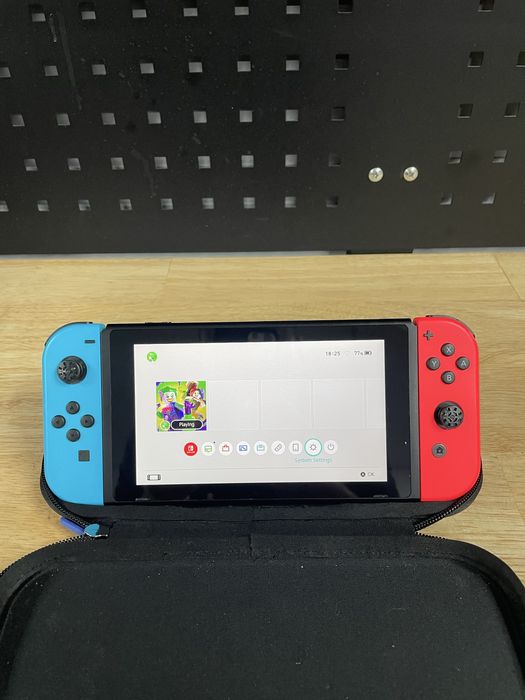 Nintendo switch + 2 jocuri cadou