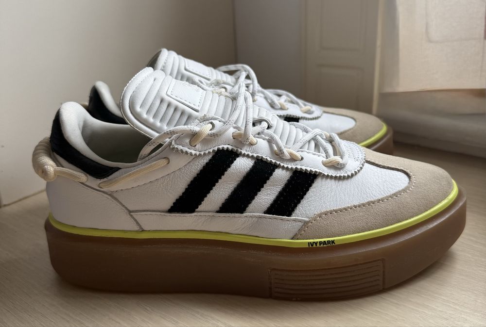 Adidasi  Adidas
