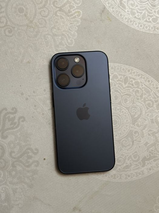 iphone 15 pro синий четкий