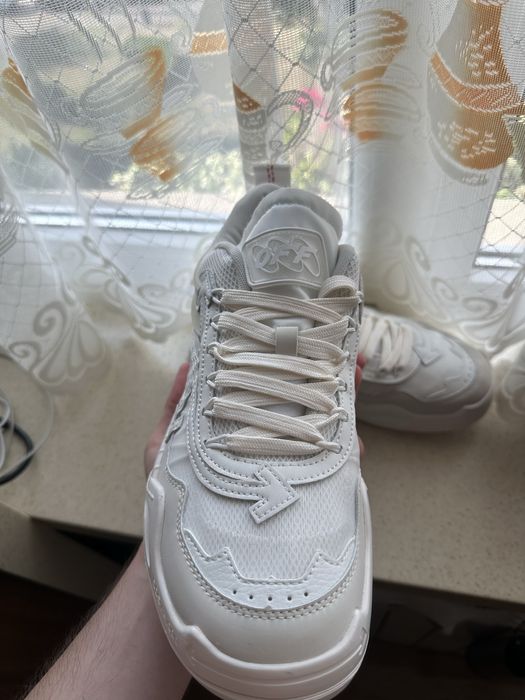 off white odsy albi 43 ( fara avans)