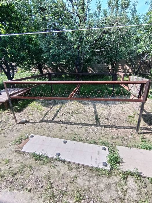 Продаётся тапчан железный карказ