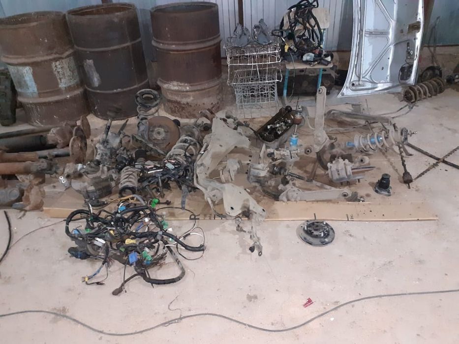 Продам запчасти на Honda Stream.