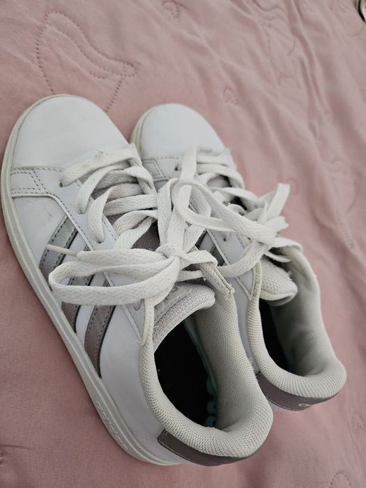 Маратонки Adidas 33 номер