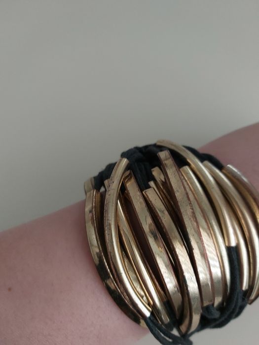 Страхотна дамска гривна Armani Exchange