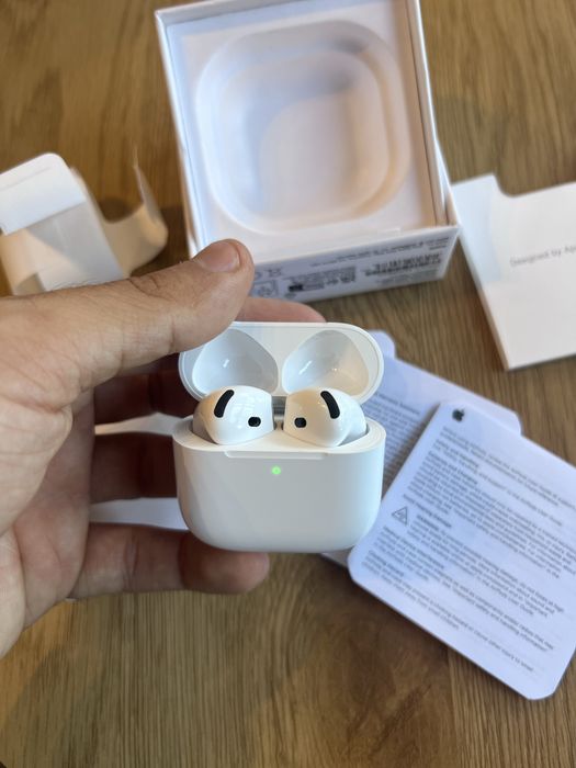 Airpods 4 - Cu ANC - ca noi