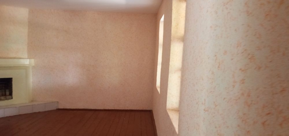 Dacha sotiladi Pitnak Damas zavot dushinda