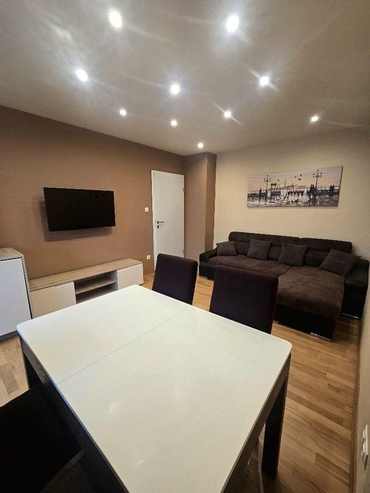 Тристаен апартамент под наем в ж.к. Дружба 2, 2221940