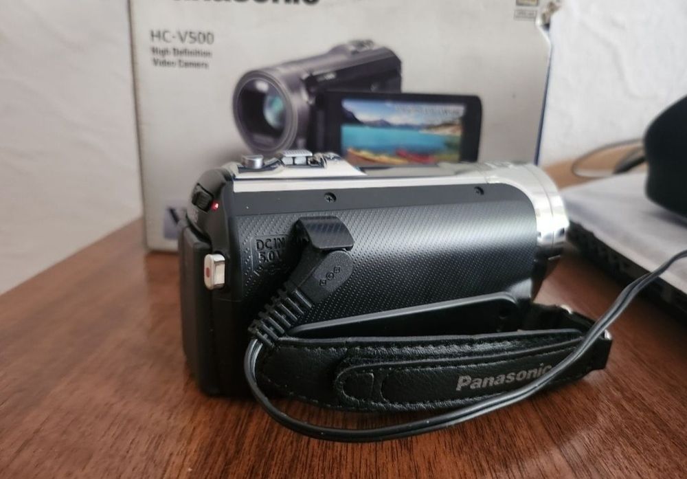 Продаётся видеокамера