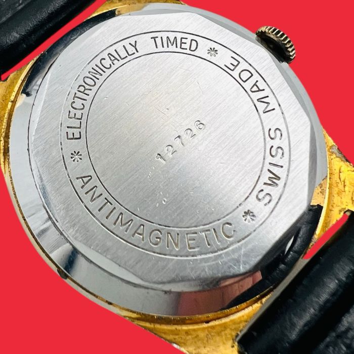 WILSON Calendar – Антимагнитен швейцарски часовник