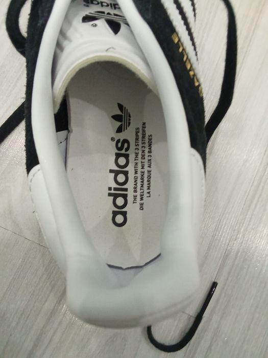Adidas gazelle black and white
