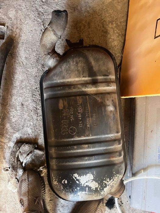 Задняя банка мерс 124