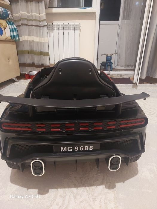 Продам машинка детям