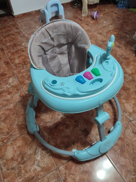 Rotobil albastru cu melodii