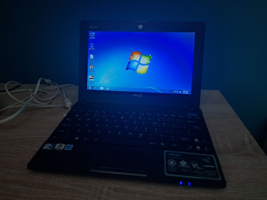 Laptop mini Asus 10 inch + incarcator