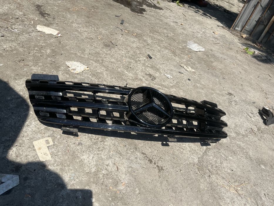 Решетка Мерцедес ML W164 от Black Edition