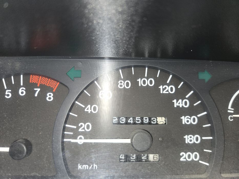 Nexia 1 Daewoo yaxshi holatdagi moshina