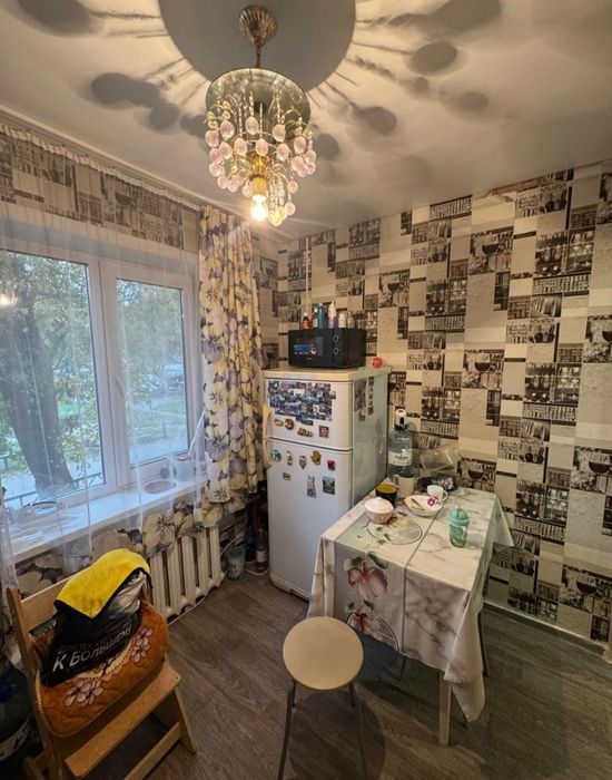 Продам 2 ком квартиру 1/5 19 мик.