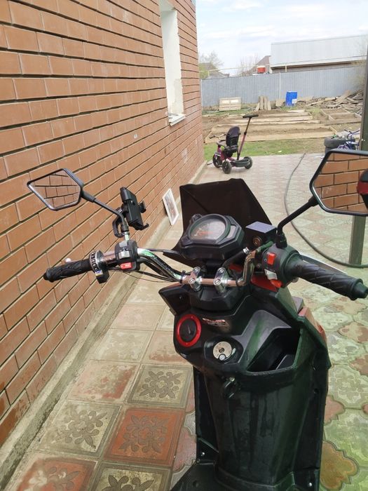 Скутер  мотоцикл