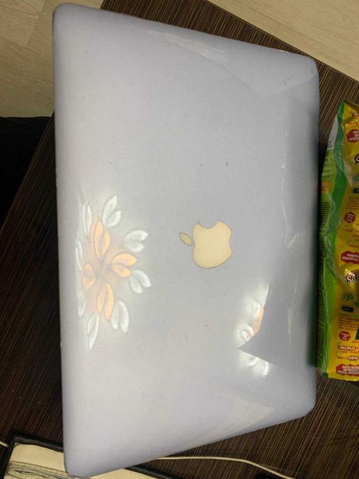 Mac AIR 2011 kottasi 4/256 DDR3