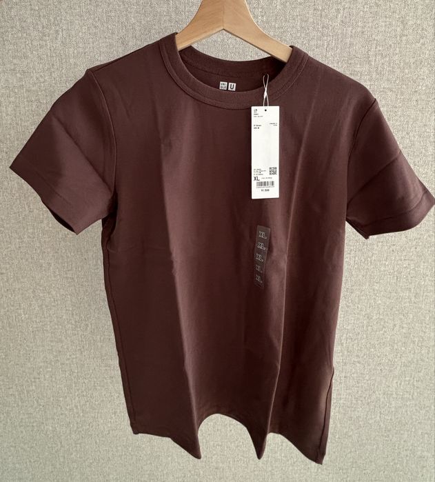 Футболки Uniqlo U