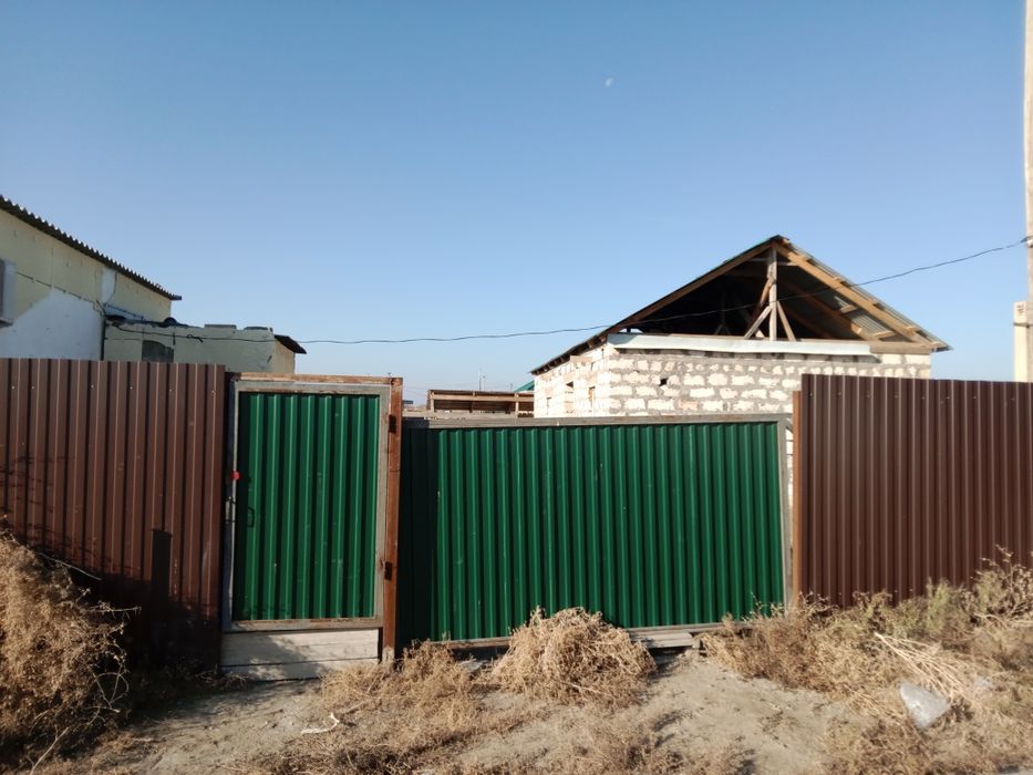 Времянка екеу, биреуи жанадан салынган