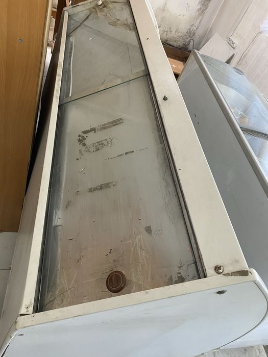 Холодильная витрина б/у