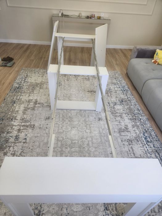 Стол белый. Консоль-трансформер