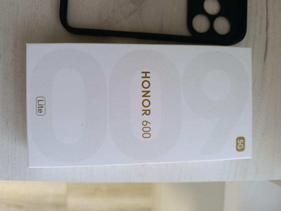 Продавам Honor 600 lite 5 g ползван един месец