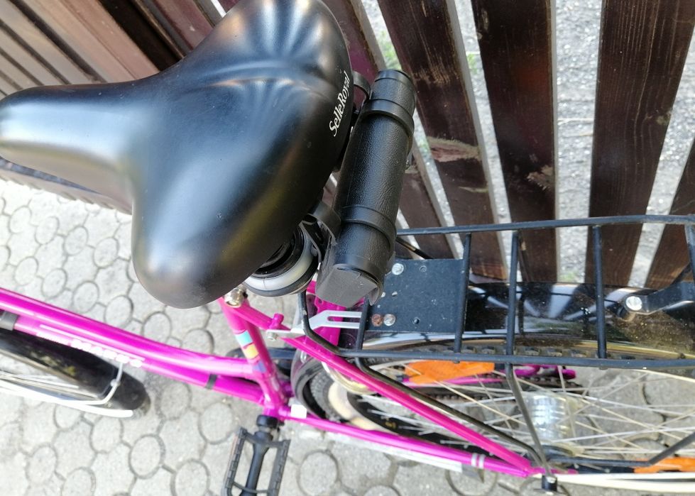 Bicicletă                      .