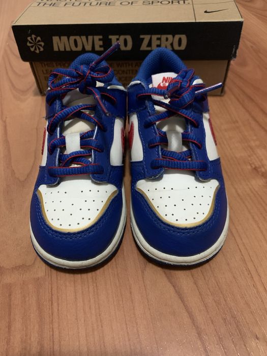 Adidasi copii nike marimea 25