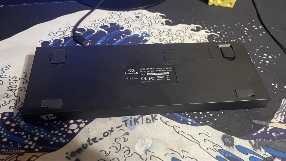 Tastatura mecanica Redragon Fizz—ca noua,cu cutie