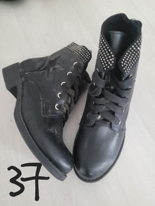 De vânzare ghete dama 45lei bucata