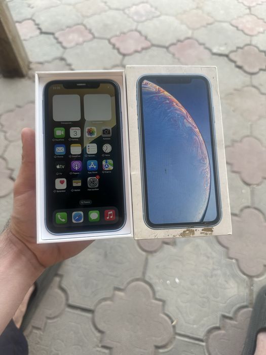 Продам телефон Айфон XR