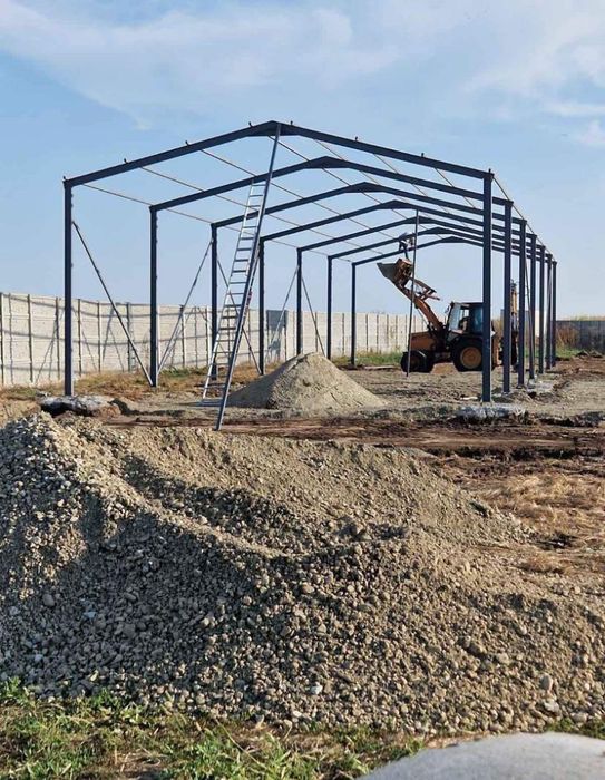 Vând hala metalică 8x20x4