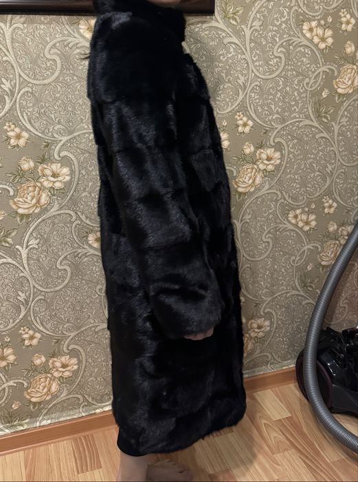 Продам норковую шубу