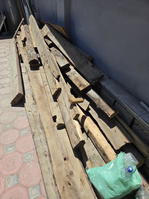 Бревна, страпила, дрова