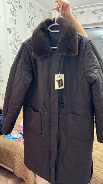Продам женскую куртку 52 размер