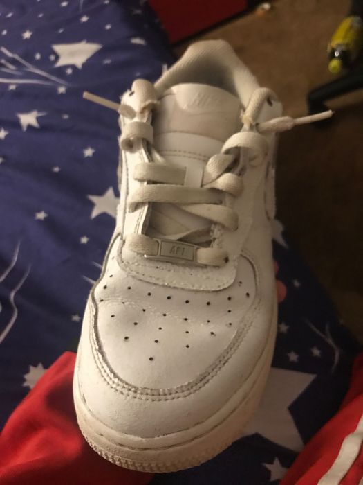 Vând nike air force 1 low Triple white