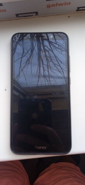 Смартфон honor 7А срочно