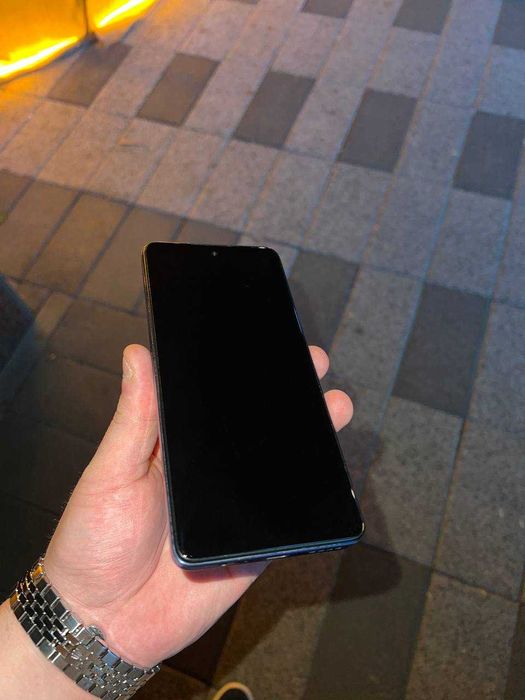 Tecno Pova 5 SROCHNO