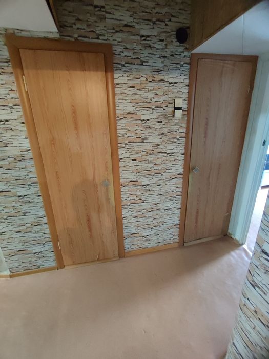 Продается 3-комн (7-30, 1 эт)