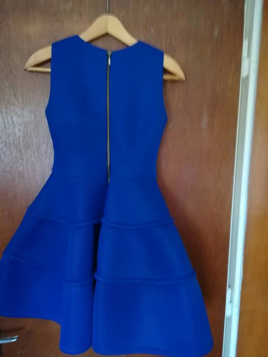 Vand rochie de ocazie (marimea 36 -S-)