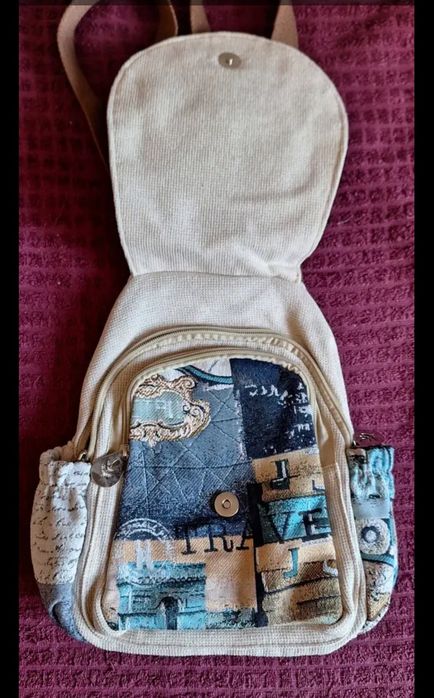 Легкий женский рюкзак