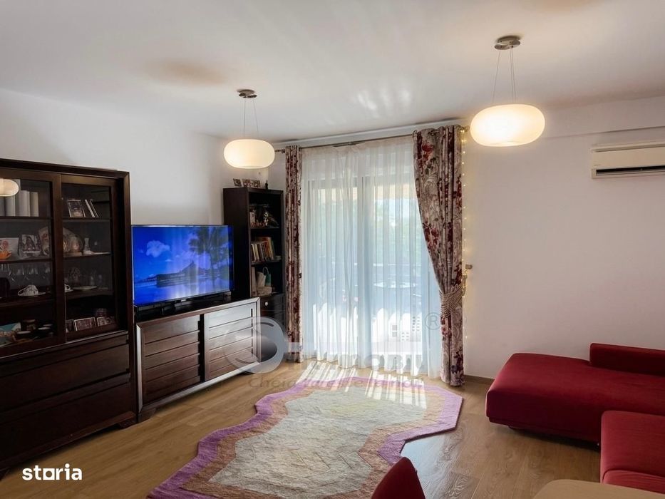 Apartament 3 camere +terasa +boxa+garaj, Pacurari